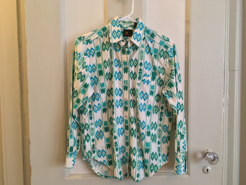 Ikat Pattern Vintage Liz Taylor Collared Women/'s Shirt
