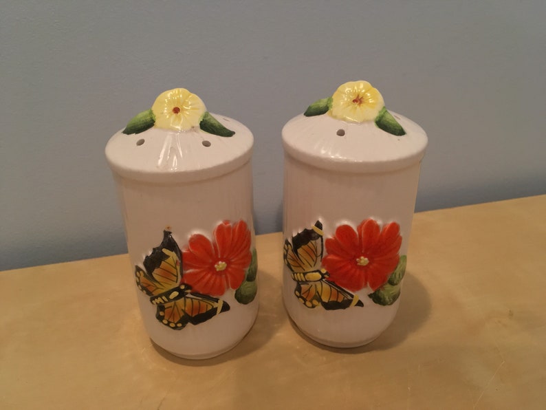 Made in Japan1950s Pair of Vintage ButterflyFlower Salt and Pepper Shakers