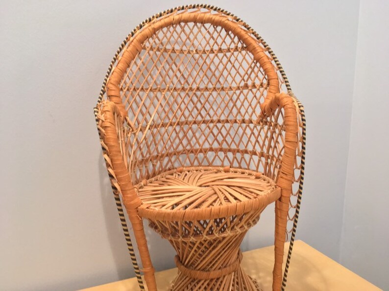 Vintage Boho Raffia Peacock Chair SmallPlant Stand Size