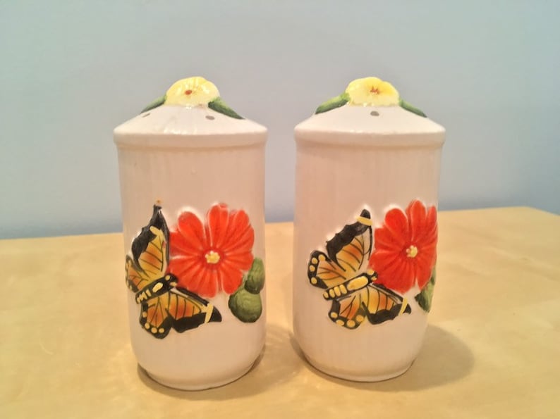 Made in Japan1950s Pair of Vintage ButterflyFlower Salt and Pepper Shakers