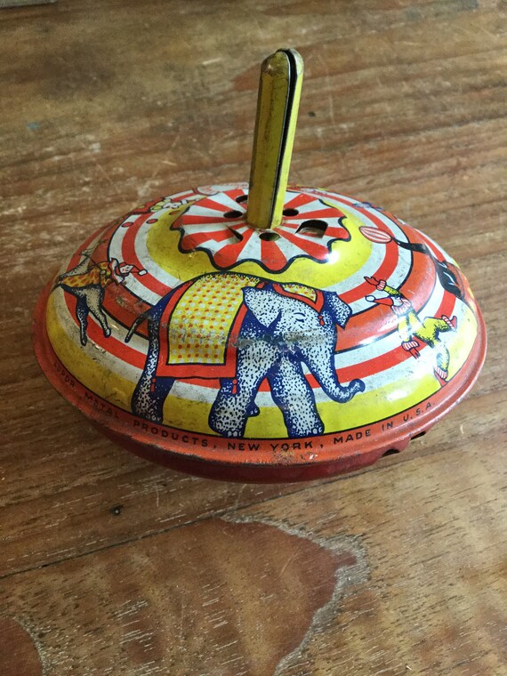 whistling spinning top