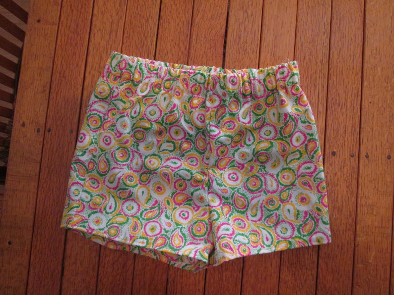 Little Girl/'s Top and Shorts Outfit Size 2 ~ FREE SHIPPING McCalls pattern