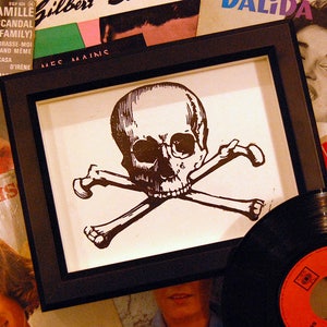 Autoportrait anticipé - linogravure - tête de mort