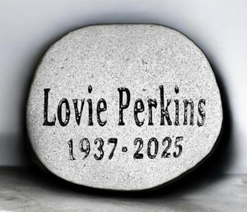 8" -10" Pet Memorial Stone image 10