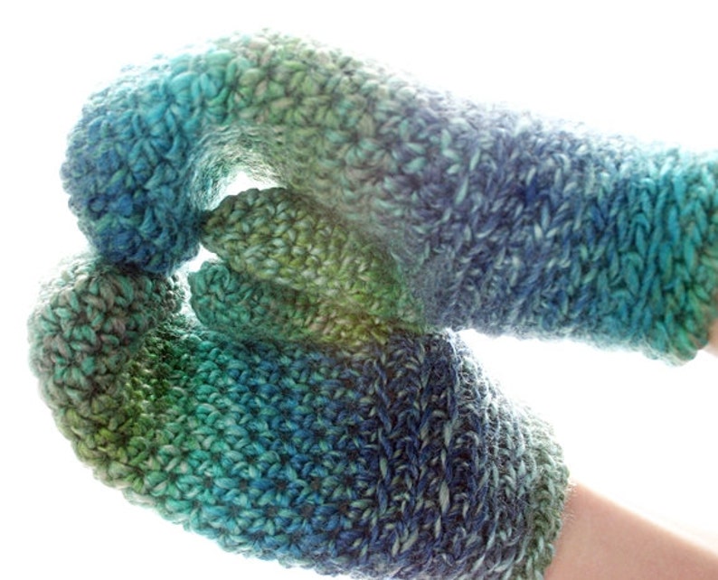 Sea Ice Cowl & Mittens Crochet Patterns, Women/Scarf/Gloves image 1