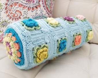 Wzór szydełkowy, poduszka Primrose, poszewka na poduszkę, wałek
