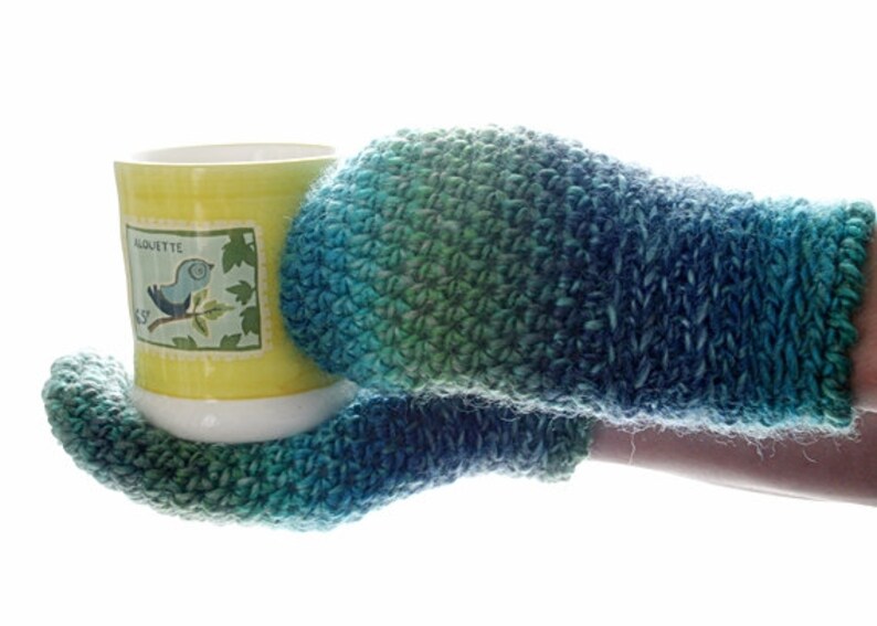 Sea Ice Cowl & Mittens Crochet Patterns, Women/Scarf/Gloves image 3