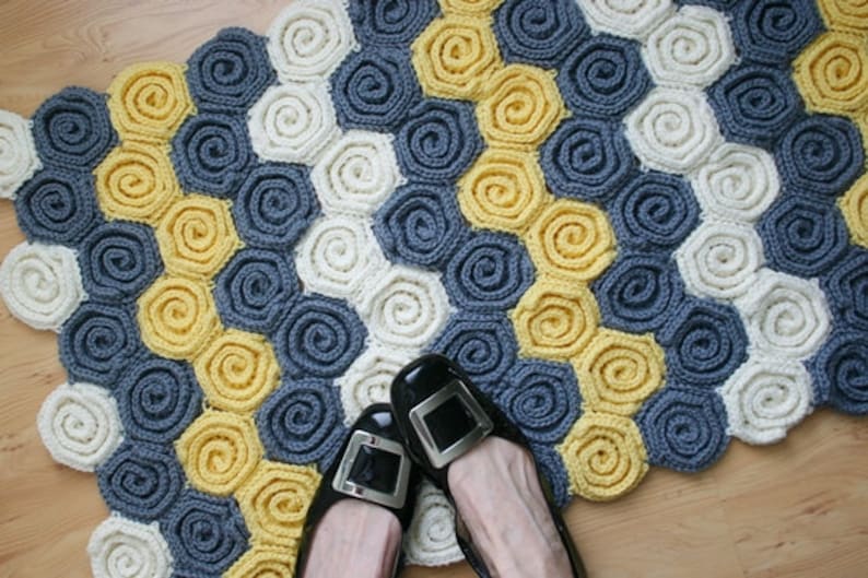 Modello per coperta e tappeto per bambini all'uncinetto, Let's Twirl immagine 1