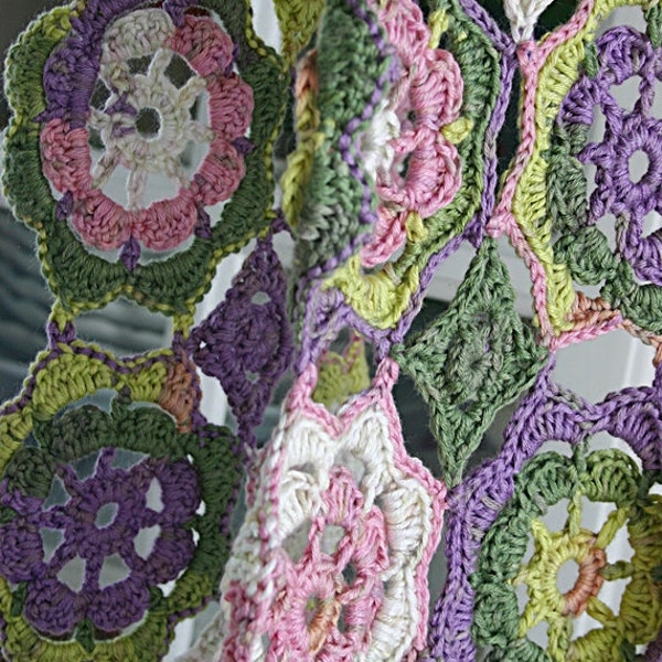 Infinity Blossom Cowl Crochet Pattern, Flower Scarf Pattern
