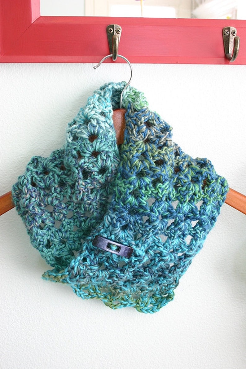 Sea Ice Cowl & Mittens Crochet Patterns, Women/Scarf/Gloves image 5