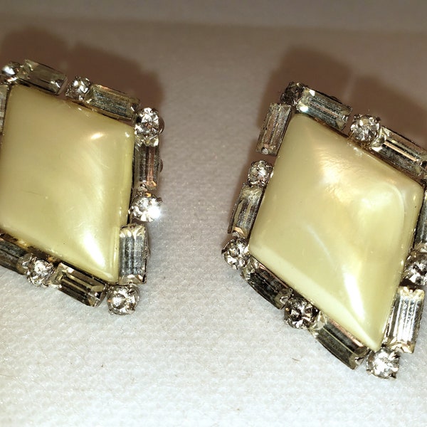 1960's Coro Diamond Shaped Prong Set Clear Rhinestones Surrounding Faux Pearl Large Centers  Silver Tone Clip On Earrings Signed FREE Ship
