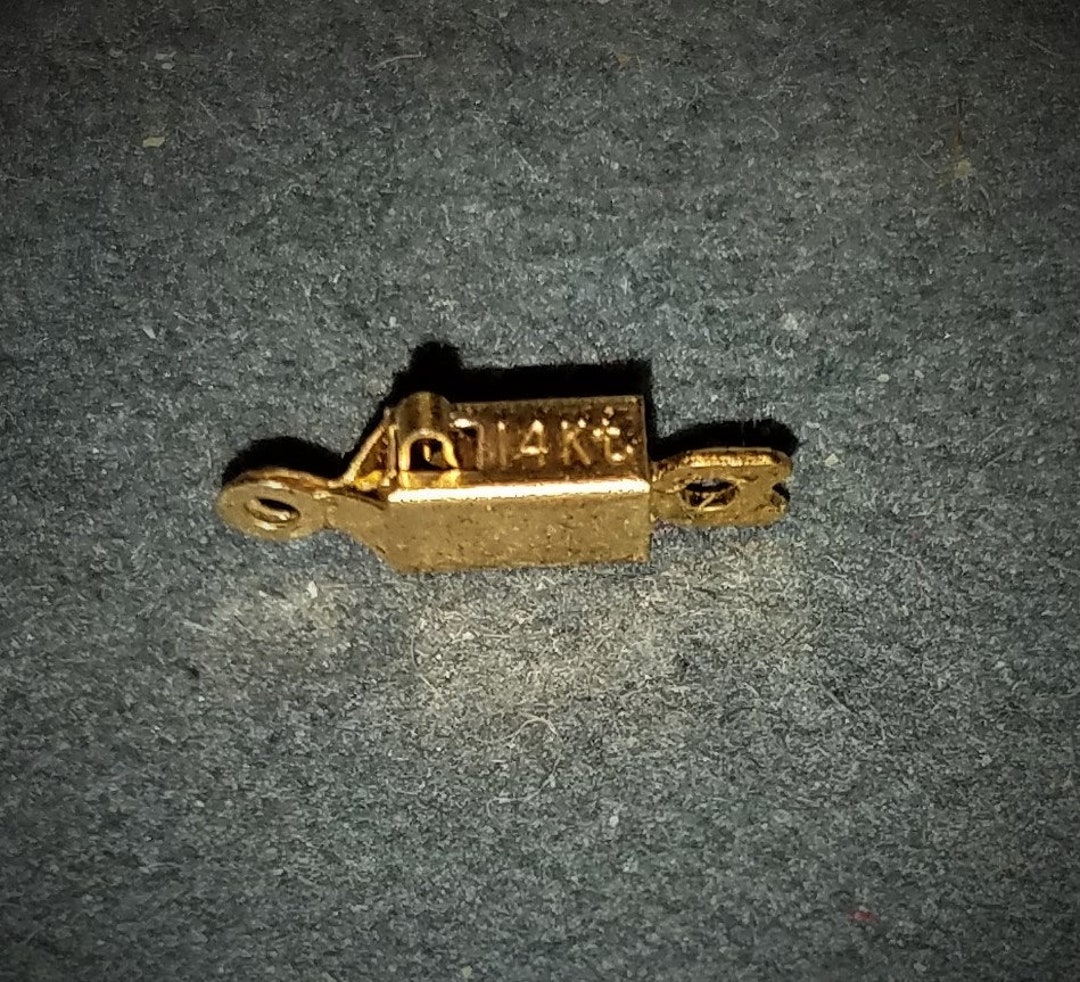 14K Yellow Gold Box Clasp Lock 10mm X 4mm New Old Stock FREE USA