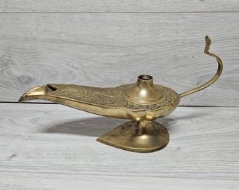 Vintage Etched Brass Aladdin Genie Chirag Decorative Oil Lamp Candle Holder Prop