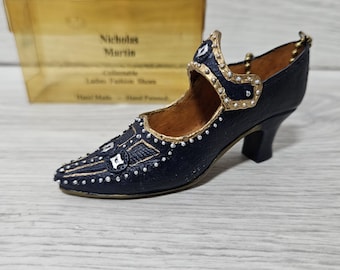 Vintage Nicholas Martin Collectable Ladies Fashion Shoe Ornament Keyring Boxed Trinket