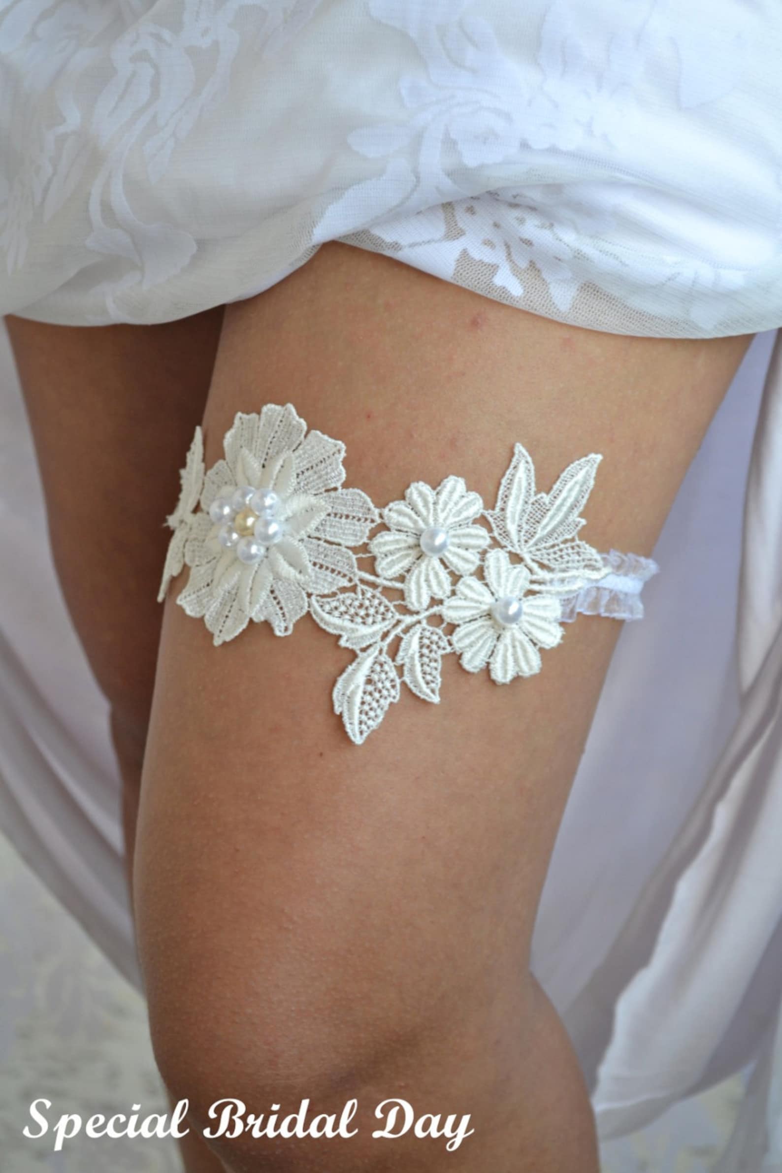 34+ Garter Bride, In a nutshell, the garter toss is a wedding
