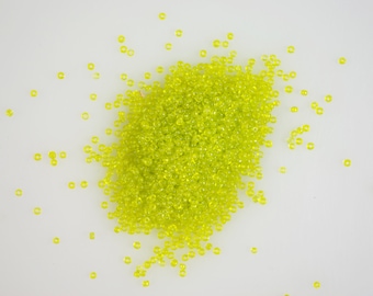 Vintage Italian Glass Seed Beads: Translucent Lime Green, Size 15/0 (5 Grams)