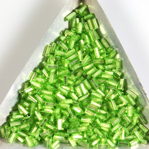 ライトスプリンググリーン シルバーライン 4mm ビューグルビーズ ヴィンテージ イタリア製 10グラム