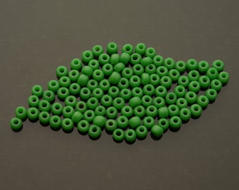 Size 5/0 Spring Green 3mm Vintage Venetian Glass Seed Beads 10g