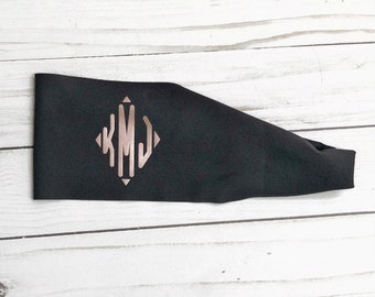 Cerchietto con monogramma: cerchietto con iniziale geometrica in oro rosa