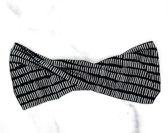 Fascia in bianco e nero Twist copricapo per yoga o corsa. Fascia stile panno di fango. ETERNITÀ