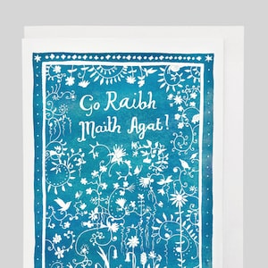 Go Raibh Maith Agat - tarjeta de agradecimiento azul en irlandés - Cártaí Gaeilge tarjeta 100 por ciento reciclada