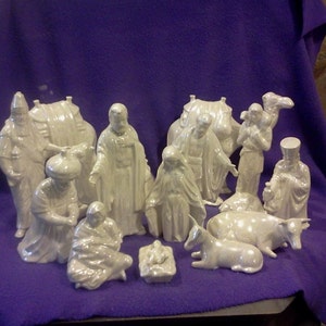 Ceramic Large Nativity 15 piece Glazed set with Mother of Pearl 7" to 9"