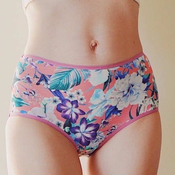 Panties high waisted comfy. Tropical flower print. Full covarage underwear. Handmade pink briefs. Floral panty. Trending panties. Pink color