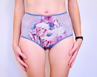 Hipster-style Panties with tulips print and lace. comfortable cotton panties. Handmade. Woman panties. Cotton hipster panties.