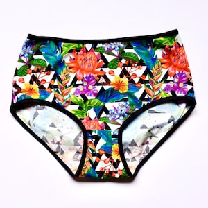Hipster style woman Panties. comfortable cotton panties. Tropical print panties. Free shipping. All sizes
