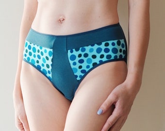 A comfy high-waist hipster panties. All sizes. Blue and dots cotton underwear. Organic cotton.