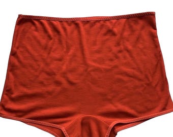 High-Waisted Merino Wool Underwear: Rust Red Shorts Style