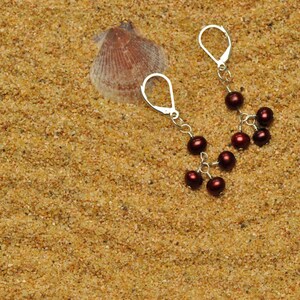 Cranberry Pearl Earrings image 3