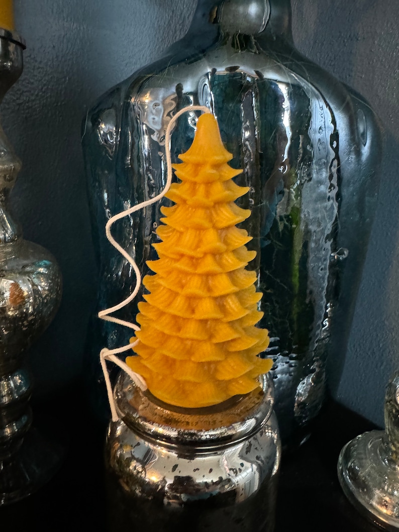 Large Beeswax Pine Tree