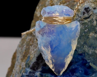 Collar con mini punta de flecha de opalita / Plata de ley o chapado en oro de 14 kt / Collar con punta de flecha de vidrio sintético / Joyería bohemia de oro amarillo