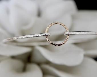 Karma Circle armband / Eternity ring van gemengde metalen / Vriendschapsarmbanden / 14K verguld, sterling zilveren sieraden, cadeau voor haar