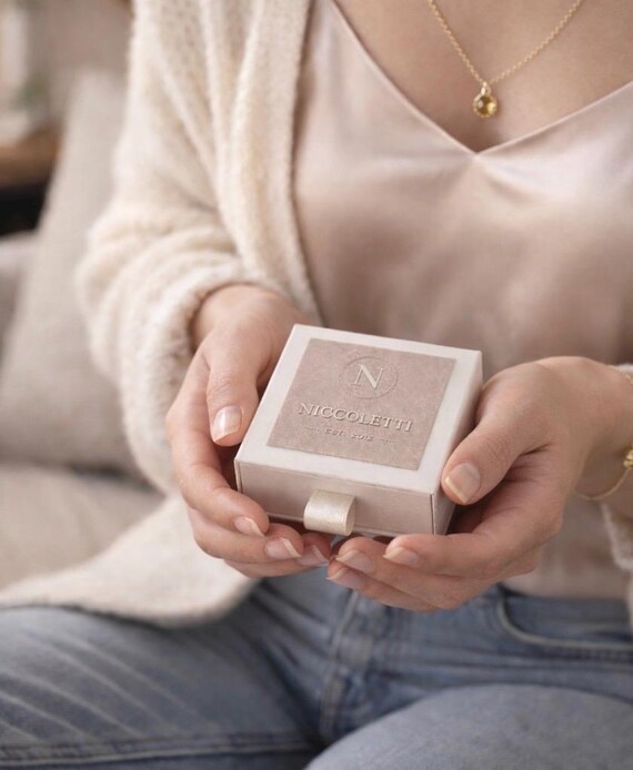ブルーサファイア ティアドロップ バイパスブレスレット | 14K GF 