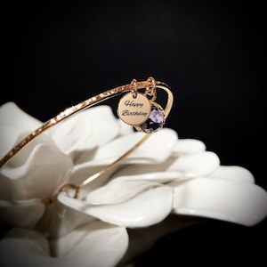 Bracelet-jonc royal en alexandrite 3 Ct Cadeau personnalisé avec pierre de naissance de juin pour maman, femme, soeur Bracelet de pierres précieuses violet Cadeau rempli d'or 14 carats image 5