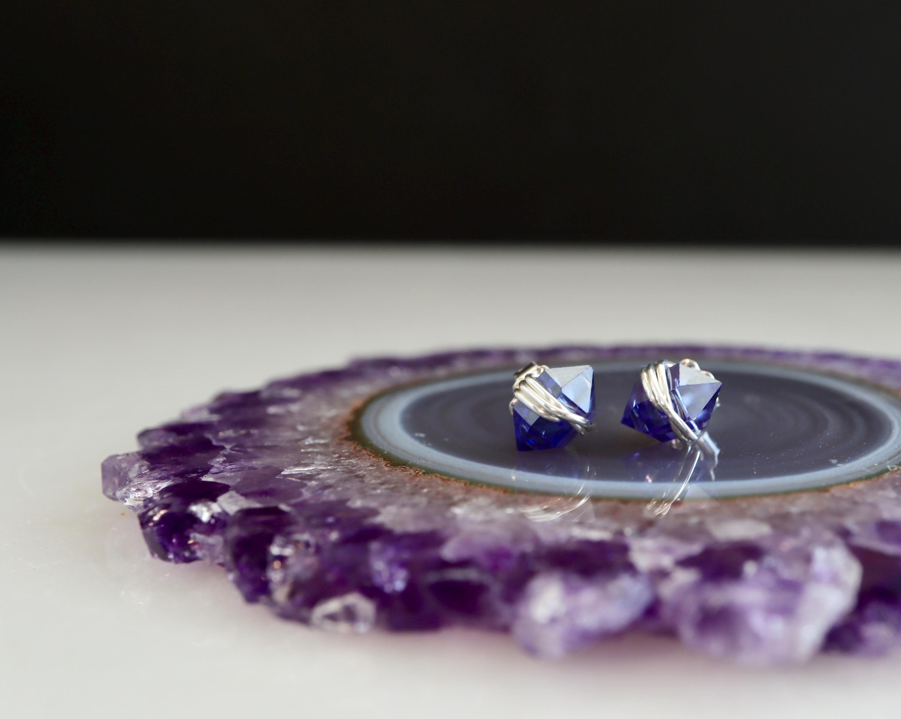 タンザナイト ジオ スタッドピアス（14Kソリッドゴールド、ゴールド