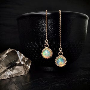 Äkta Welo Opal Threader-örhängen i 14 karat guldfyllt eller sterlingsilver, oktobers födelsesten