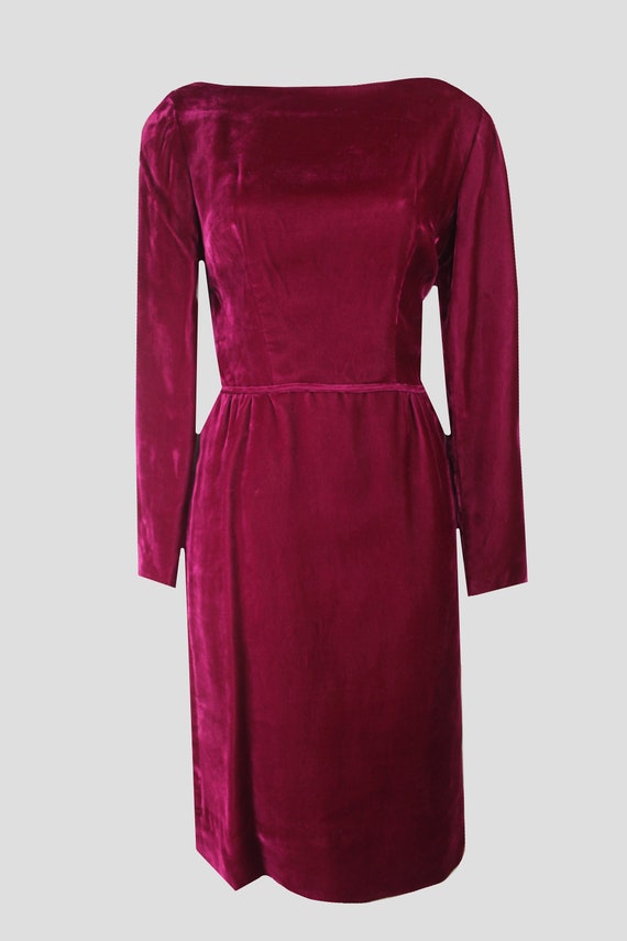 1950s 1960s  Rich Berry Velvet Sheath Dress SM | … - image 2