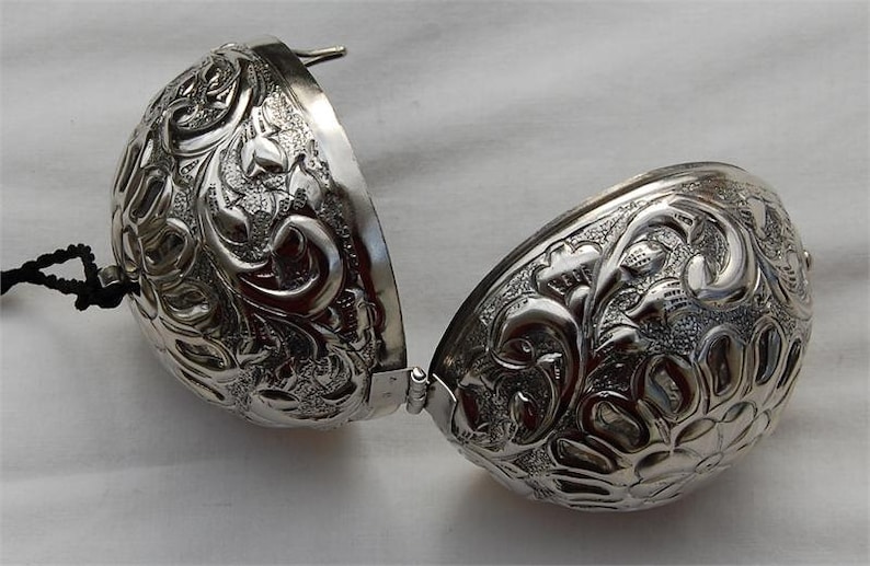 Silver Friendship Ball That Hinges Open Potpourri Ball Silver Ball Etsy