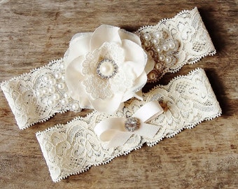 Wedding Garter / Bridal Garter / Ivory Lace Garter Set / Wedding garter set / Bridal Garter Set