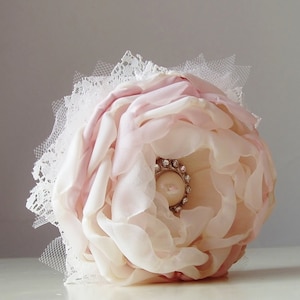 Blush Wrist Corsage / Wrist Corsage / Flower Corsage / Wedding Corsage / Prom Corsage / Pearl Bracelet