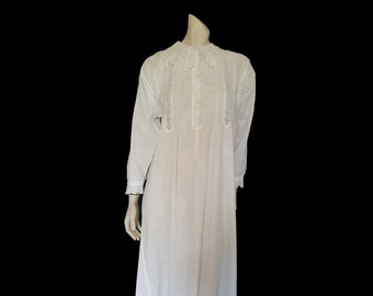 Antique Eyelet Nightgown With Collar - M