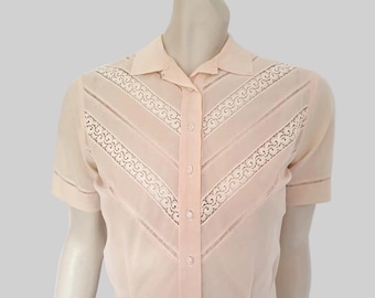 Camicetta rosa cipria anni '50 con inserti in pizzo di Park Lane - M