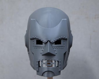 Máscara de cosplay inspirada en el Doctor Doom clásico – Máscara de villano de cómic impresa en 3D – Disponible solo máscara o casco completo