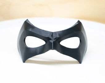 Robin Inspired Domino Mask – Superhero Cosplay Mask – Gotham Vigilante Mask – 3D Printed Costume Prop