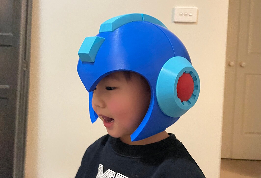 ロックマン（MEGAMAN）ヘルメット（箱付き）＆アパレル　6点セット　送料込み ロックマン（MEGAMAN）ヘルメット（箱付き）＆アパレル 6点