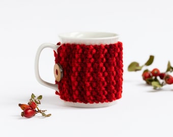 Cup Cozy in Red mosaic, Knitted Mug Cozy, Coffee Cozy, Tea Cup Cozy, Handmade Wooden Button, Coffee Cozy Sleeve, Warmer, Fall, Gift