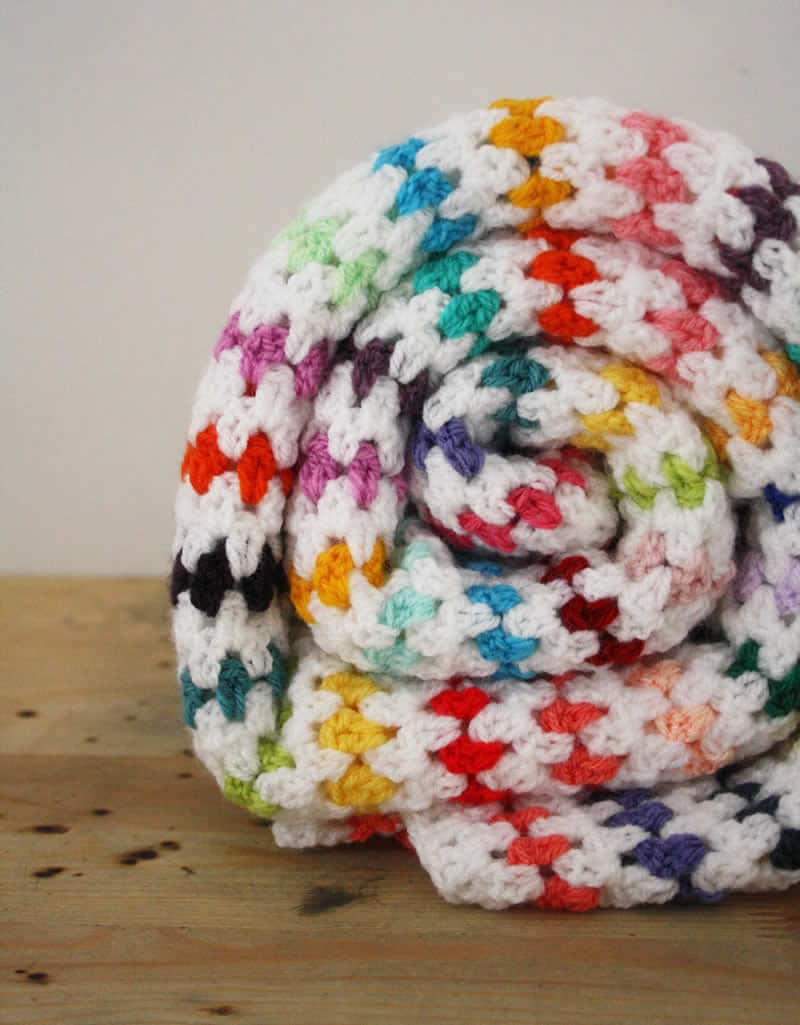 40 Rainbow Blanket Crochet Patterns to Brighten Baby Rooms, Throws, and Gift Giving 18 Crochet rainbow blanket